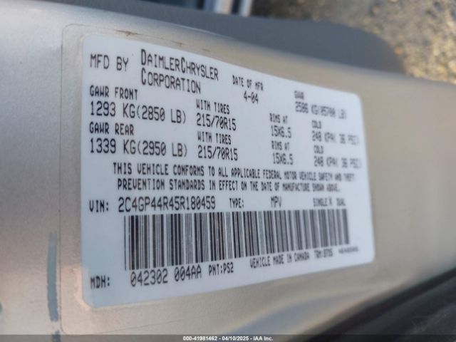 2005 CHRYSLER TOWN & COUNTRY 2C4GP44R45R180459 Photo 8