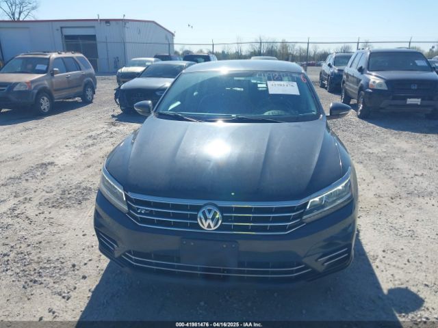 1VWDT7A31HC050245 Volkswagen Passat 1.8t R-line