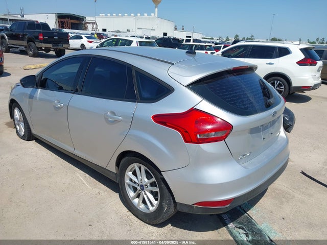 1FADP3K26GL264402 Ford FOCUS SE