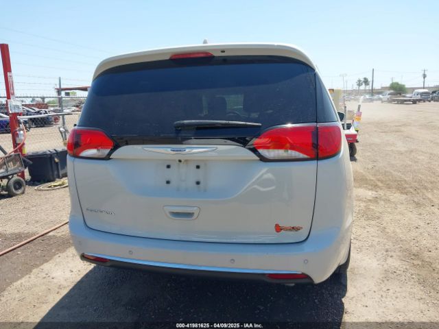 2C4RC1FG3LR234734 Chrysler Pacifica Touring