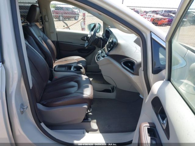 2C4RC1FG3LR234734 Chrysler Pacifica Touring