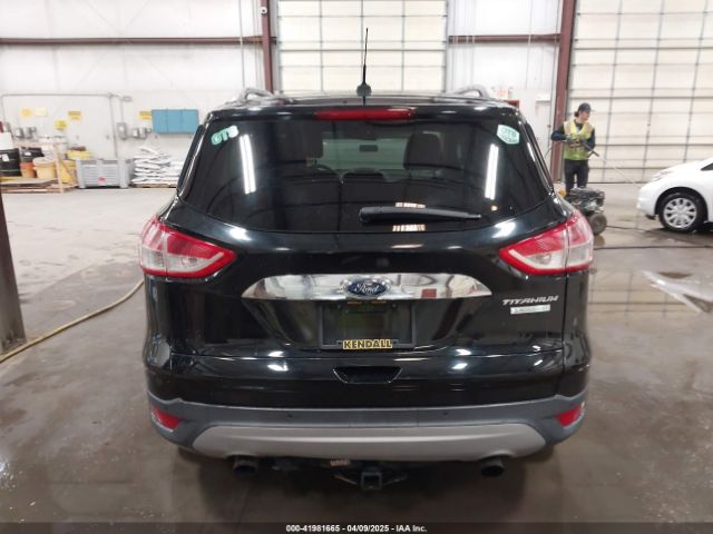 1FMCU0J9XGUA00651 Ford Escape Titanium