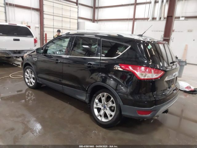 1FMCU0J9XGUA00651 Ford Escape Titanium