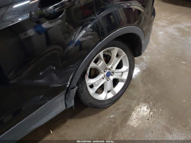 1FMCU0J9XGUA00651 Ford Escape Titanium