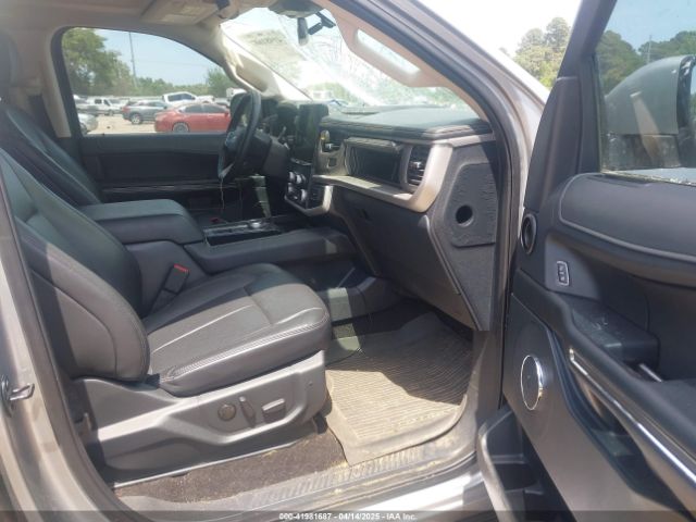 1FMJU1HTXNEA49452 Ford Expedition Xlt