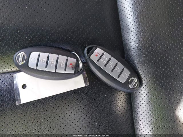 5N1AZ2MHXHN152058 Nissan MURANO SL