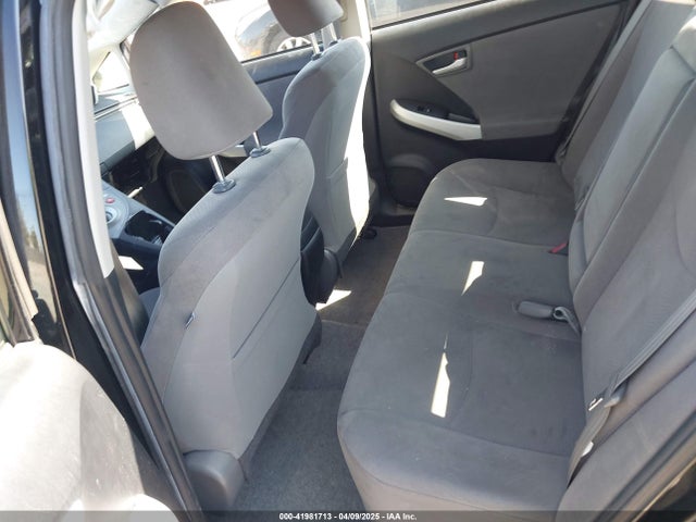 JTDKN3DU8F0438461 Toyota Prius Two