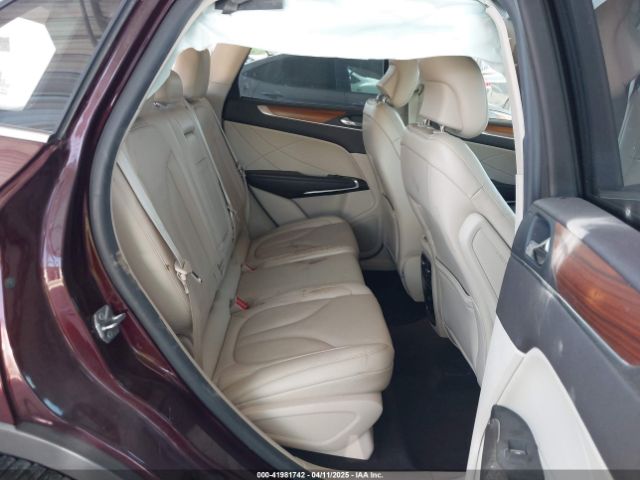 2019 LINCOLN MKC 5LMCJ2C92KUL17640 Photo 7