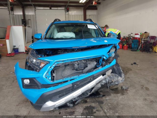 2T3J1RFV5KW018601 Toyota Rav4 Adventure