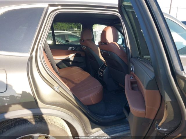 2025 BMW X5 5UX13EU05S9X56651 Photo 7