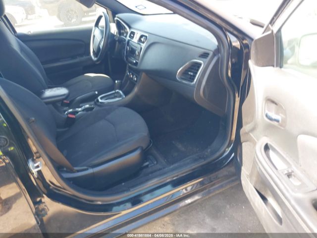1C3CCBAB7EN208911 Chrysler 200 LX