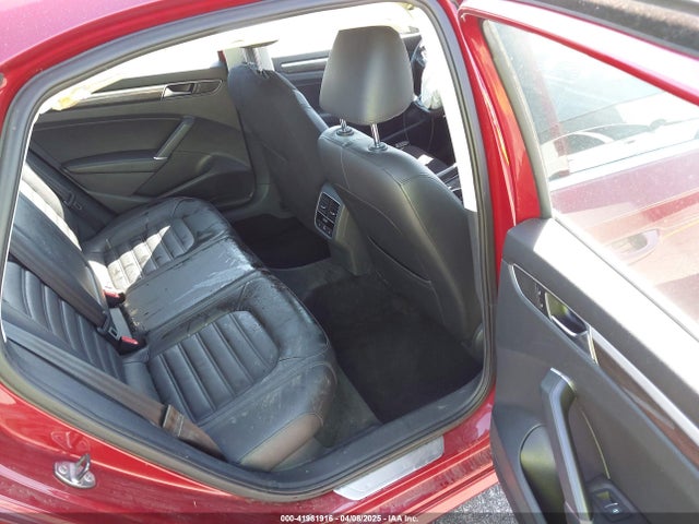 1VWCM7A33HC013786 Volkswagen Passat V6 Sel Premium