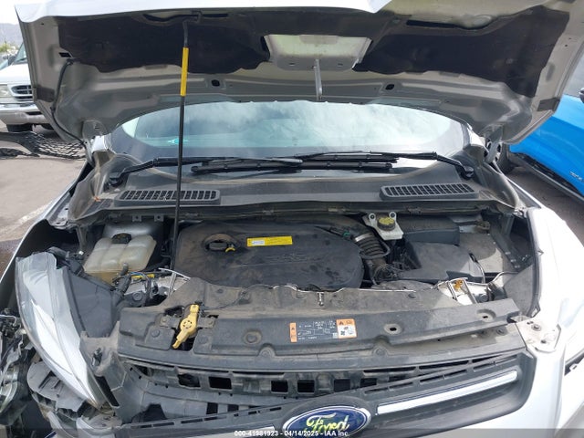 1FMCU0GX5GUC40146 Ford ESCAPE SE