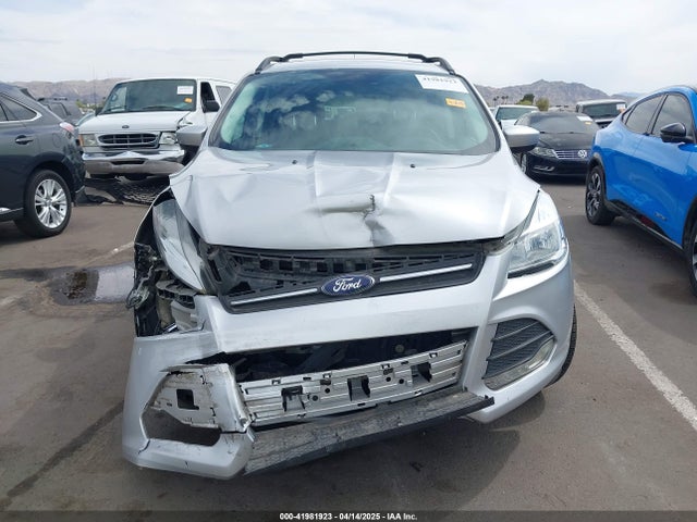 1FMCU0GX5GUC40146 Ford ESCAPE SE