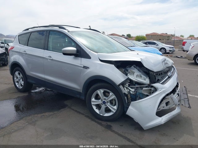 1FMCU0GX5GUC40146 Ford ESCAPE SE