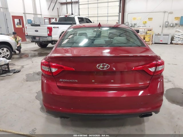 Hyundai Sonata 2016 5NPE24AF4GH398336 Image 16