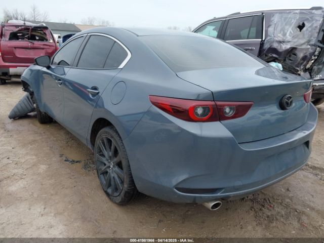 2022 MAZDA MAZDA3 3MZBPACL2NM310491 Photo 2