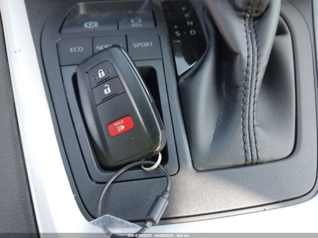 2T3W1RFV0SW382317 Toyota Rav4 Xle