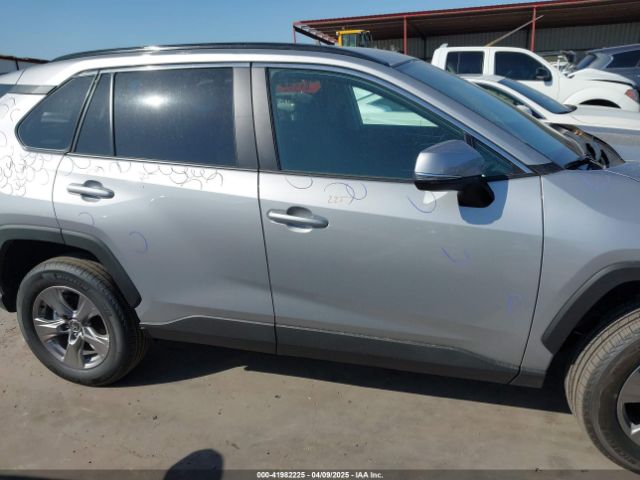 2T3W1RFV0SW382317 Toyota Rav4 Xle