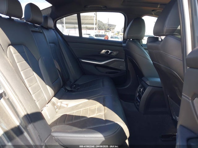 WBA5R1C55KAK11925 BMW 330I