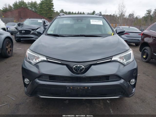 JTMRFREV2JD240904 Toyota Rav4 Xle