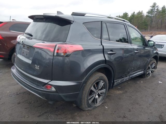 JTMRFREV2JD240904 Toyota Rav4 Xle