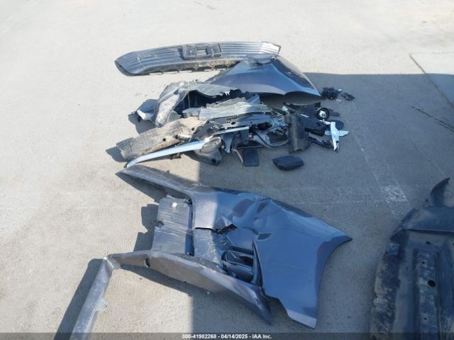 5TDYZ3DC7JS934752 Toyota Sienna Xle 8 Passenger
