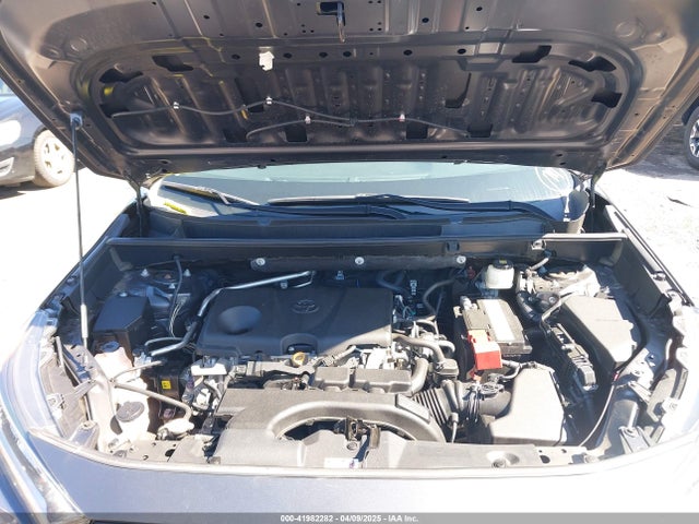 2T3P1RFV1KW056420 Toyota Rav4 Xle