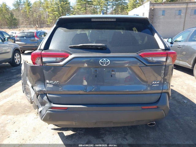 2T3P1RFV1KW056420 Toyota Rav4 Xle
