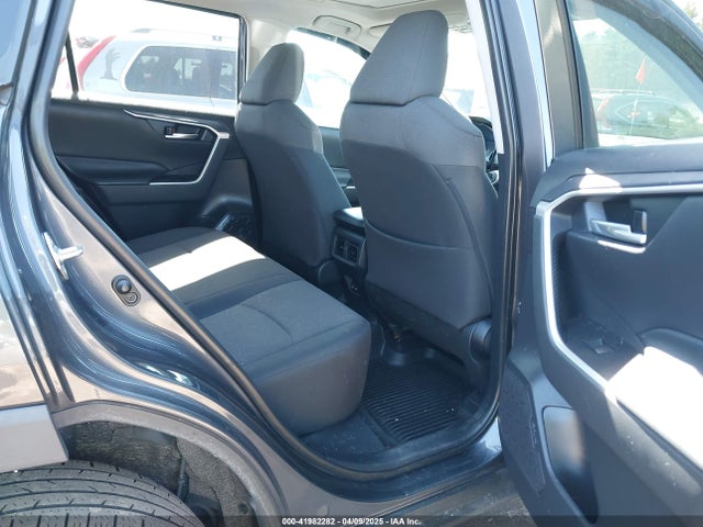 2T3P1RFV1KW056420 Toyota Rav4 Xle