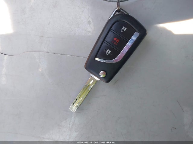 JTNKHMBX4L1088502 Toyota C-HR LE