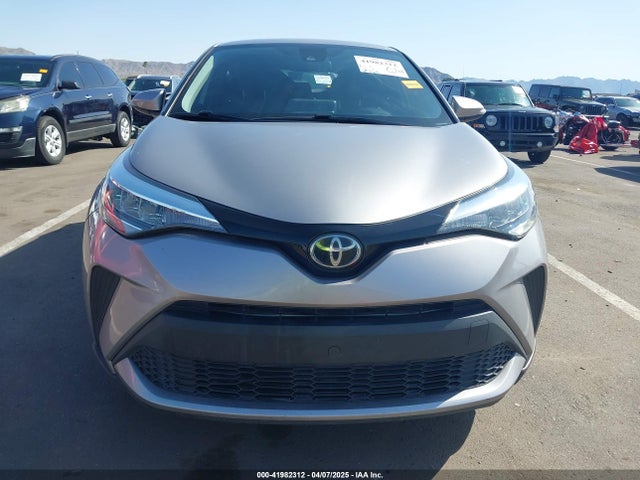 JTNKHMBX4L1088502 Toyota C-HR LE