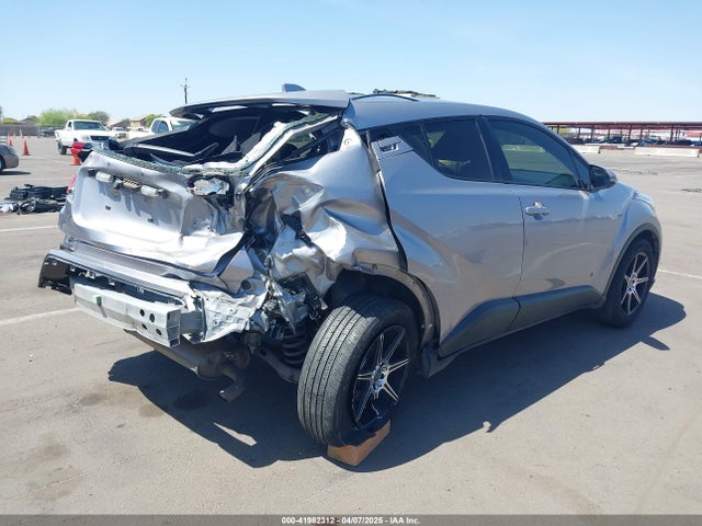 JTNKHMBX4L1088502 Toyota C-HR LE