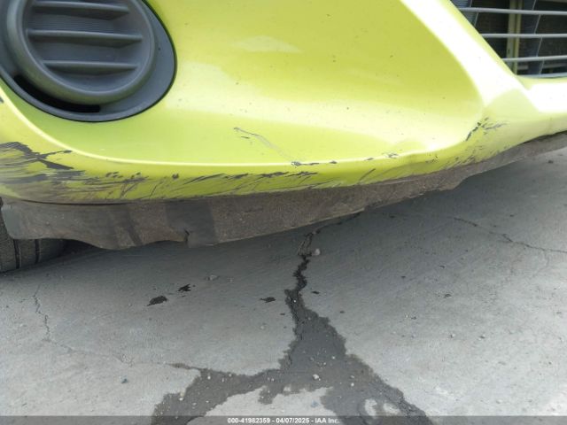 JTDKDTB39F1091097 Toyota Prius C Three