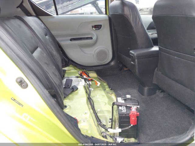 JTDKDTB39F1091097 Toyota Prius C Three