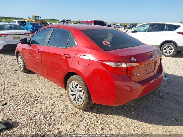 Toyota COROLLA LE 2018 5YFBURHE9JP790181 Image 3