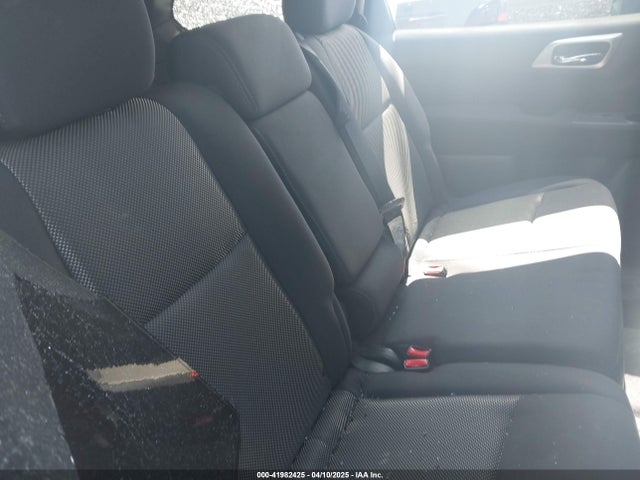 5N1DR2MM3JC607568 Nissan Pathfinder Sl