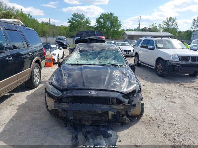 1FA6P0G7XF5109186 Ford FUSION S