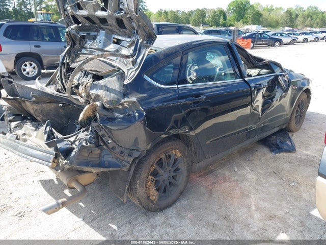 1FA6P0G7XF5109186 Ford FUSION S