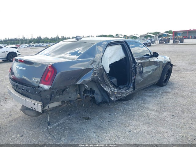 2C3CCAGGXKH686807 Chrysler 300 300s Awd