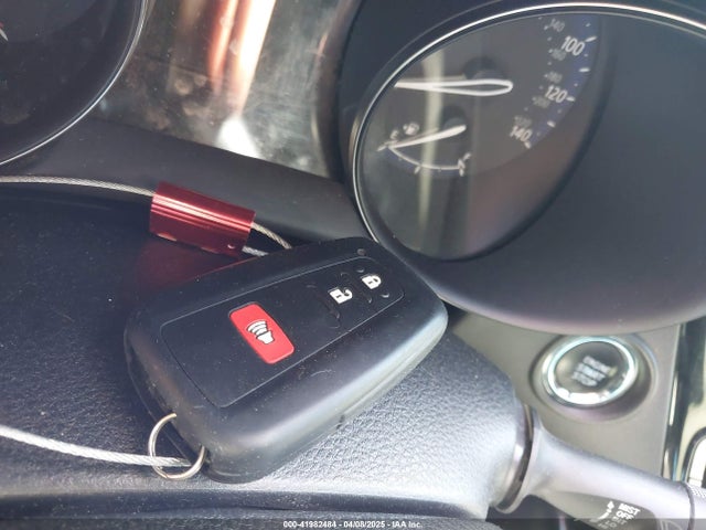 JTNKHMBX0K1023547 Toyota C-HR XLE