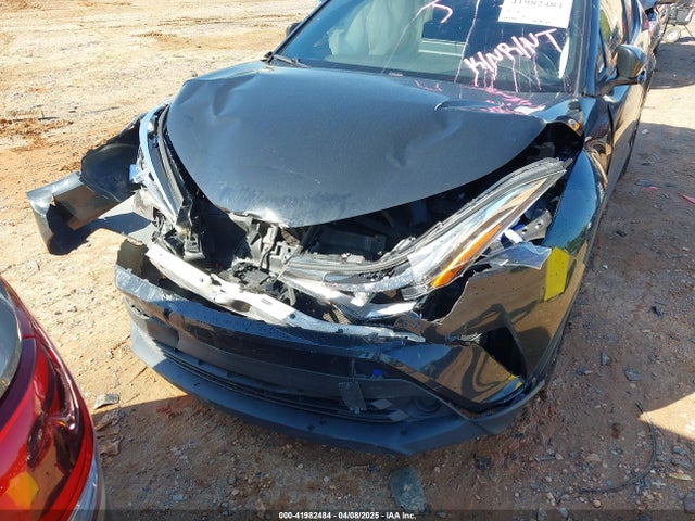 JTNKHMBX0K1023547 Toyota C-HR XLE