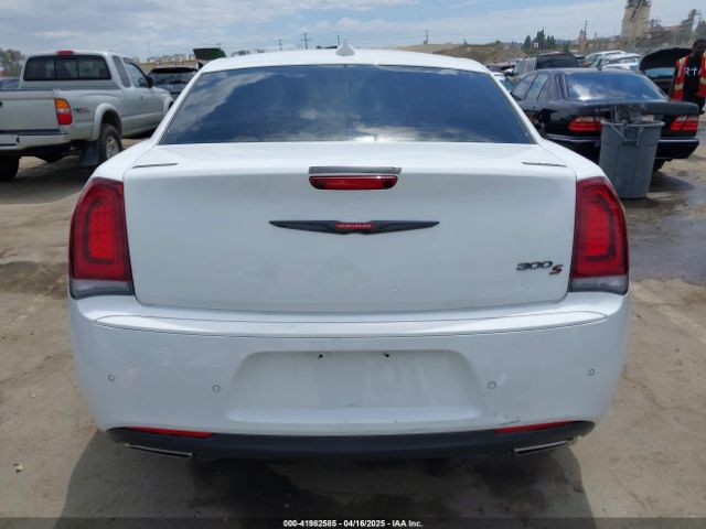 2C3CCABGXNH162827 Chrysler 300 S