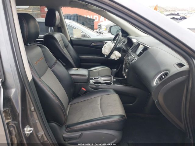 5N1DR2MM6KC632482 Nissan Pathfinder Sv