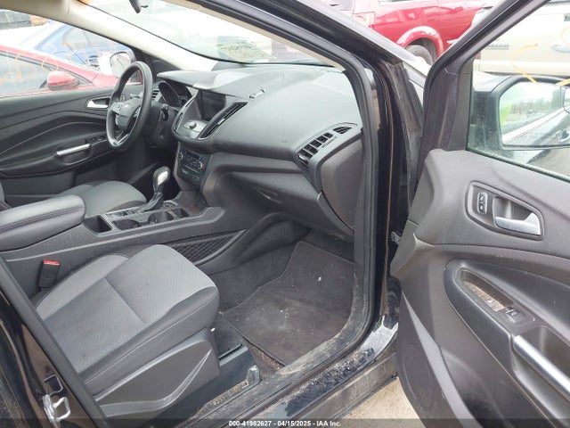 1FMCU9GD1KUA45891 Ford ESCAPE SE