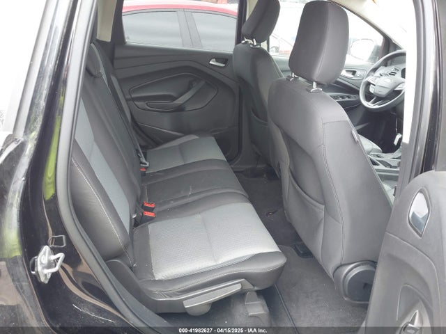 1FMCU9GD1KUA45891 Ford ESCAPE SE