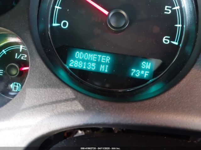1GNSCJE03ER203943 Chevrolet Suburban 1500 Lt