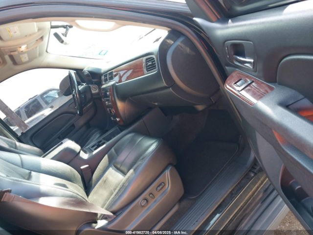 1GNSCJE03ER203943 Chevrolet Suburban 1500 Lt