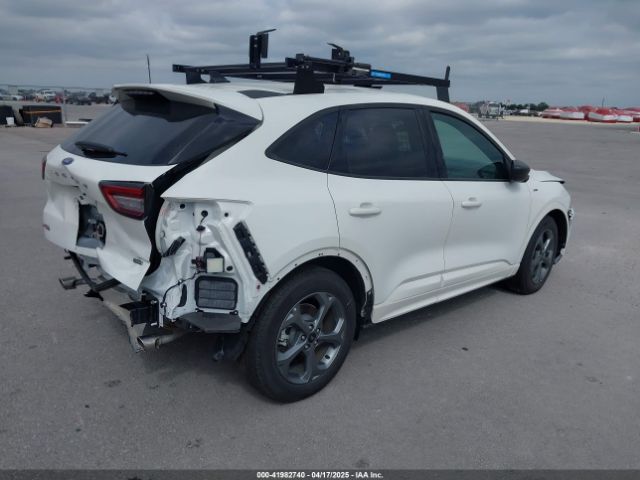 1FMCU0MZ3RUA27673 Ford Escape St-line