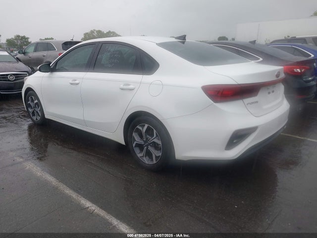 3KPF24AD9KE122010 KIA Forte Lxs